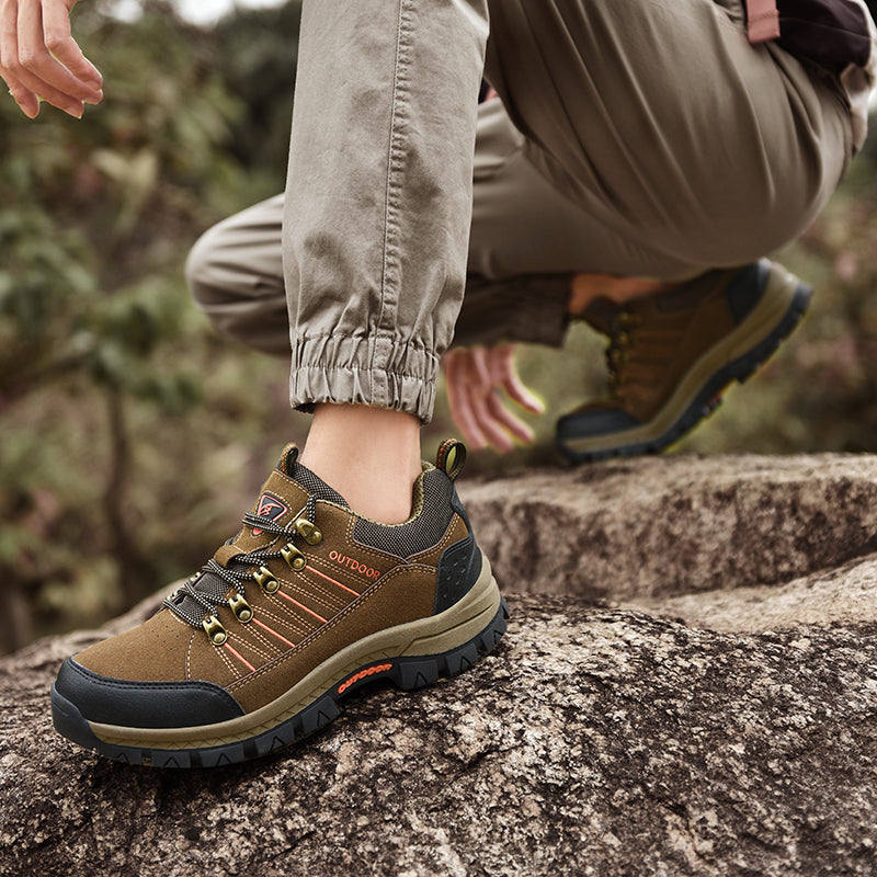 Men's Non-slip Waterproof Wear-Resistant Scrub Outdoor Hiking Shoes