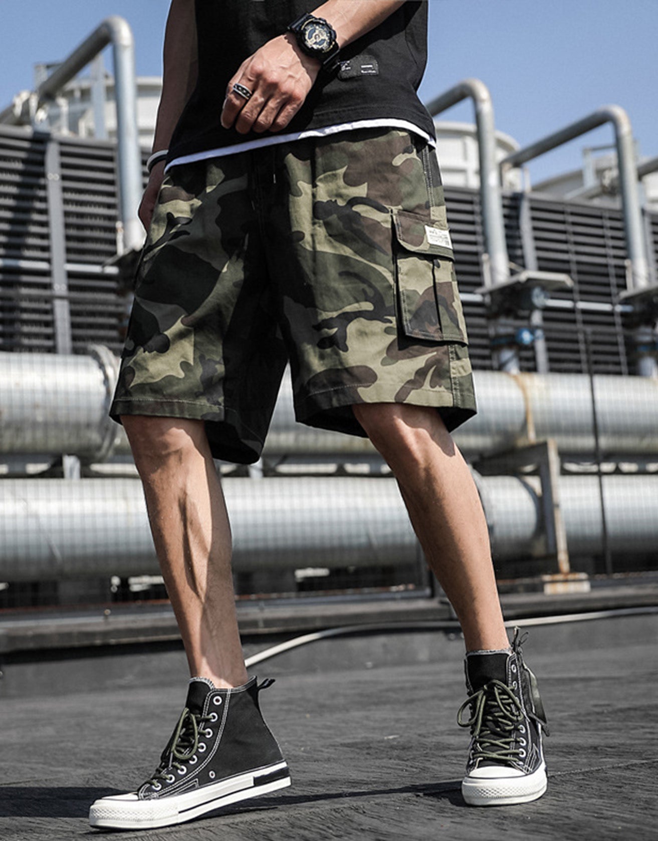Camouflage Multi-pocket Cargo Shorts