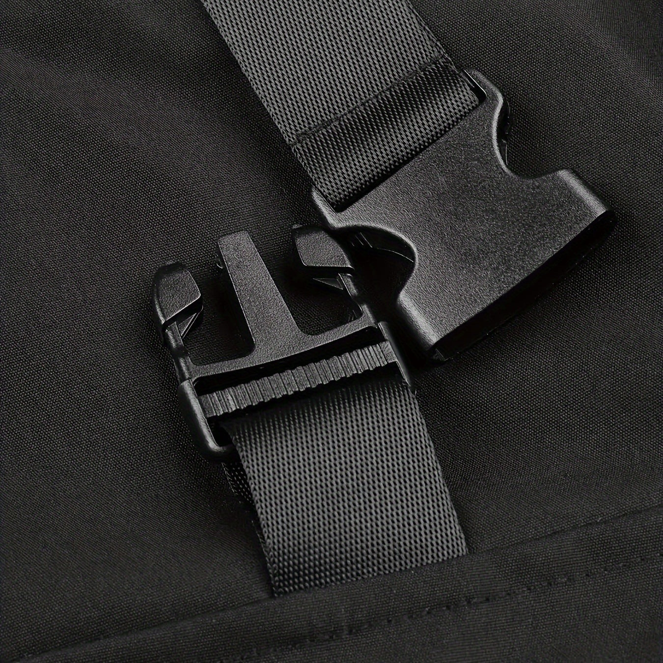 Military-Style Utility Jacket with Adjustable Shoulder Straps